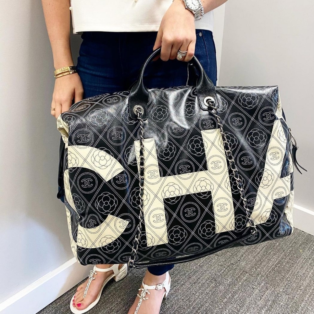 CHANEL GLAZED LEATHER TRAVEL BAG